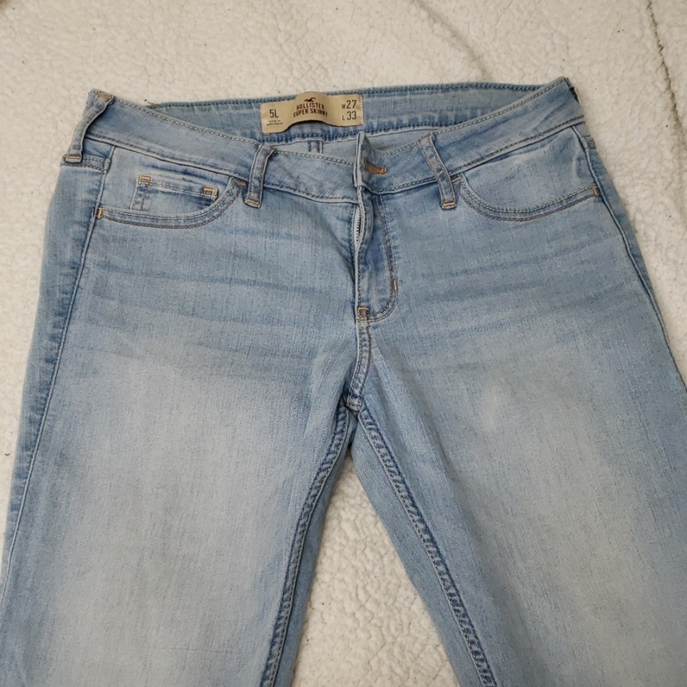 Hollister light wash super skinny jeans